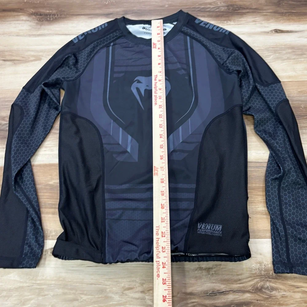 Venum Rash Guard Size M MMA BJJ Training Shirt Polyester Compression Black Gray